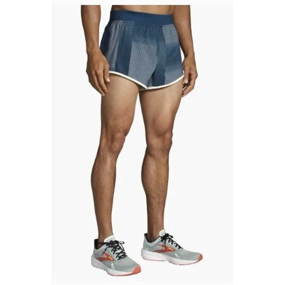 New NWT Brooks Men's Sherpa 3" Split Shorts Indigo Rush Altitude Print Medium - Picture 1 of 13